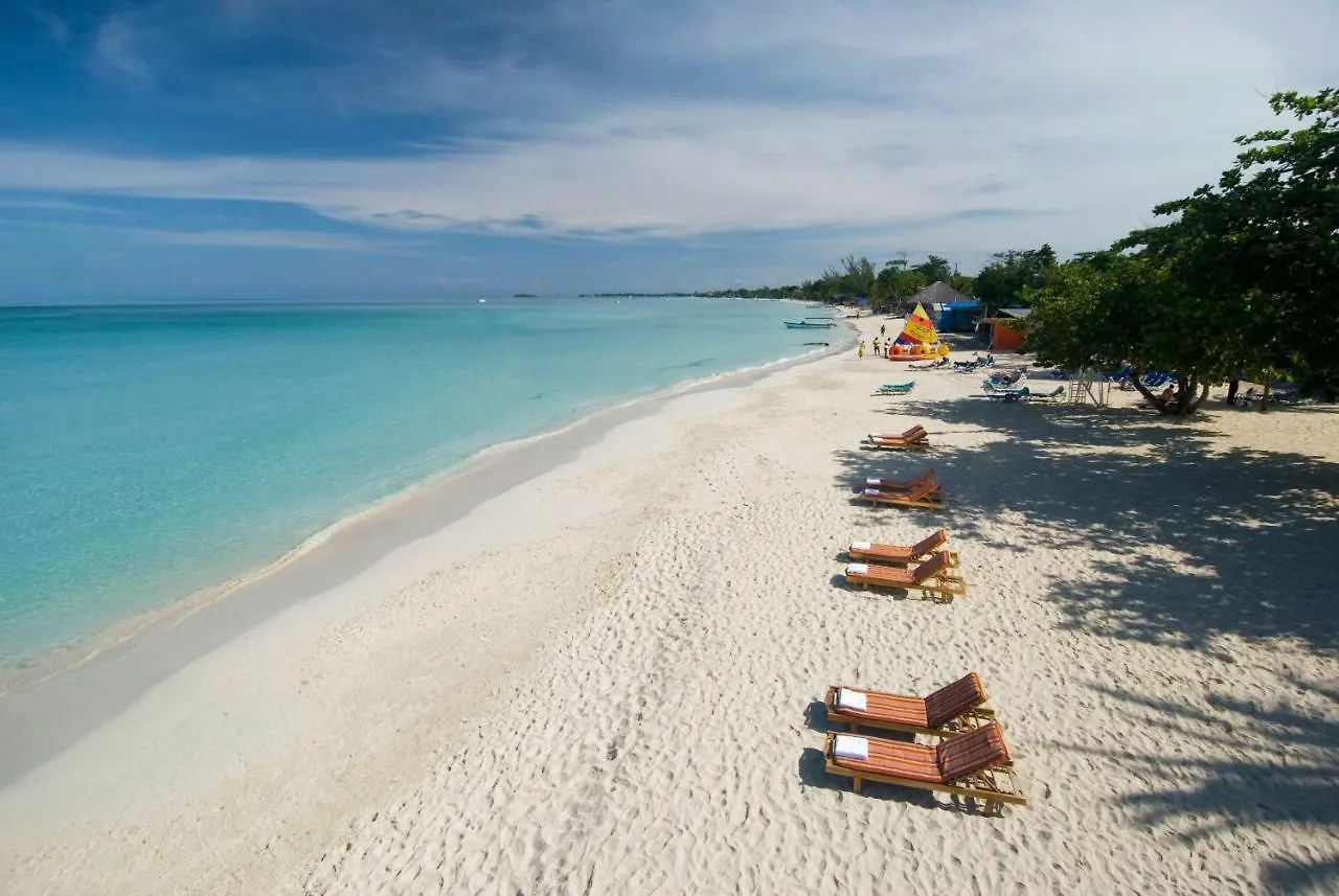 Grand Pineapple Beach Negril