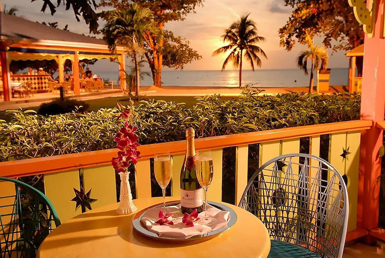 Grand Pineapple Beach Negril 3*,  Jamaica